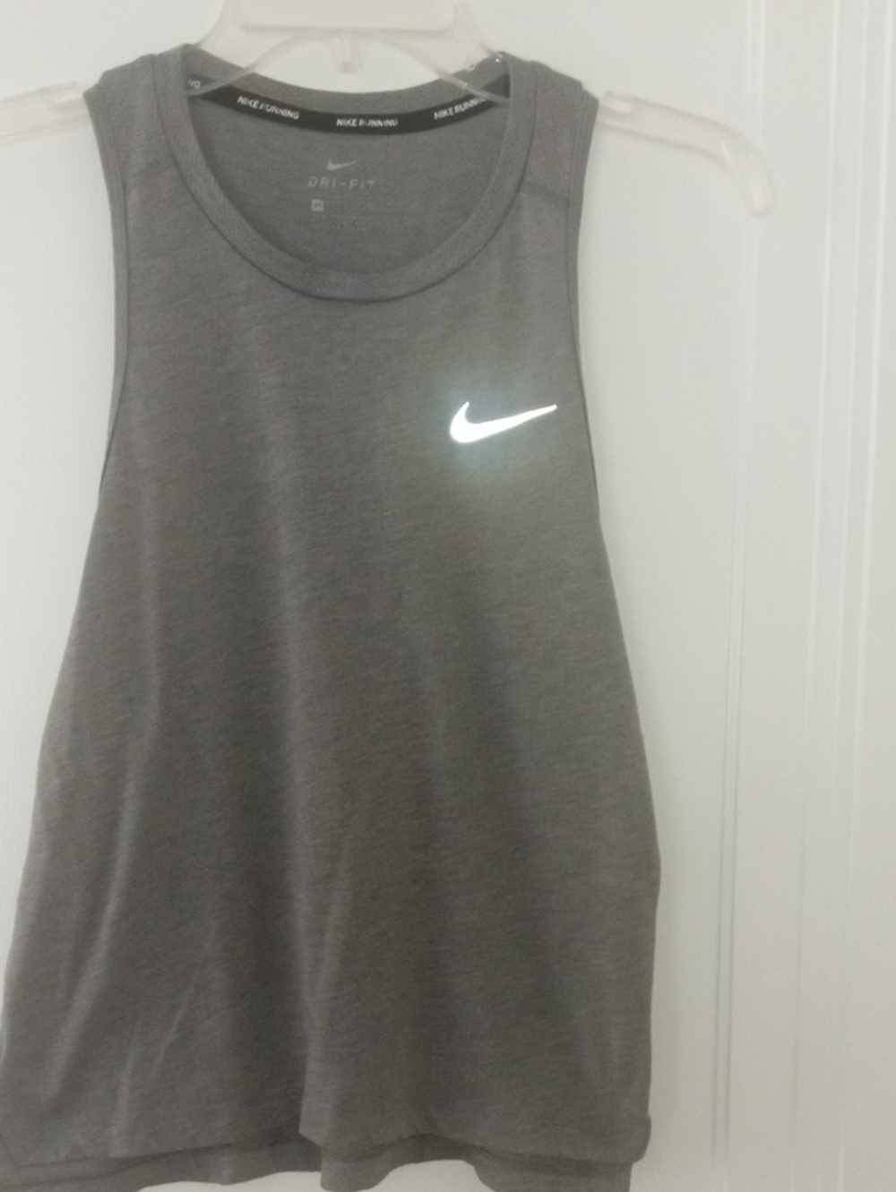 Nike Dri-FIT Women’s Gray Sleeveless Tank XS